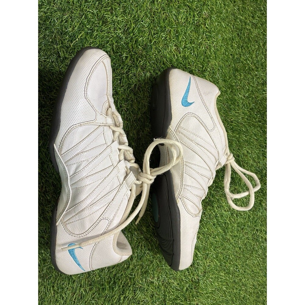 Nike Musique IV Women’s Dance Fitness Shoes White Blue Leather Sneakers Size 9